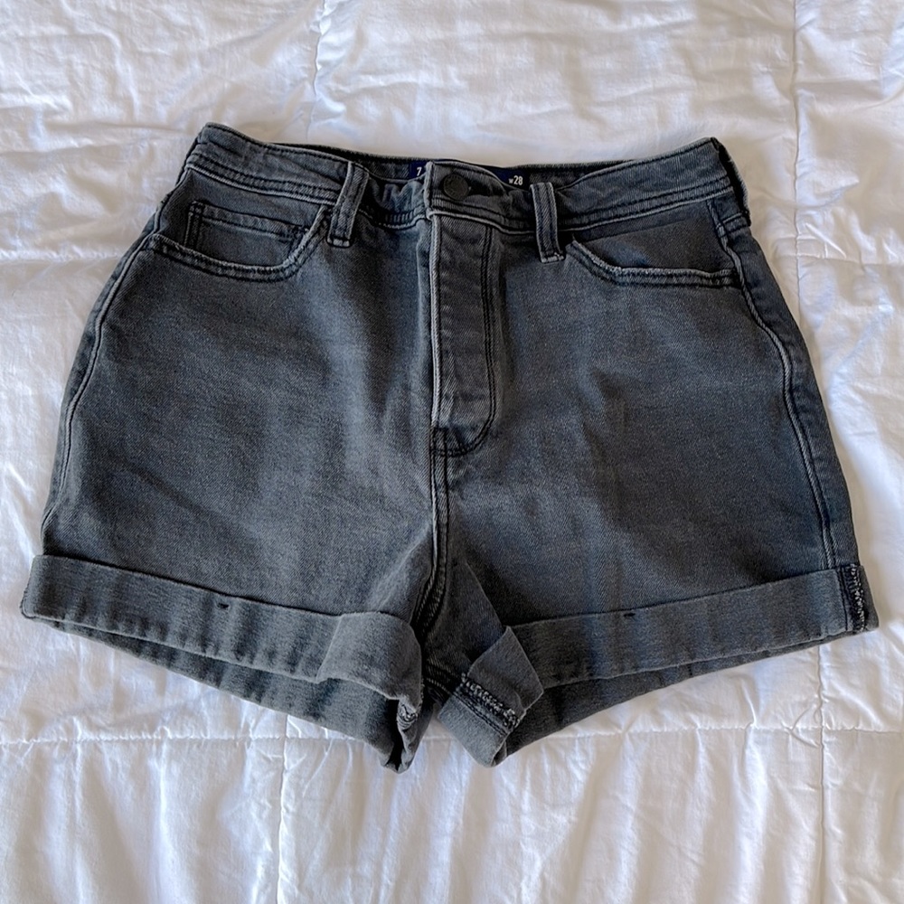 Ultra high rise mom short
